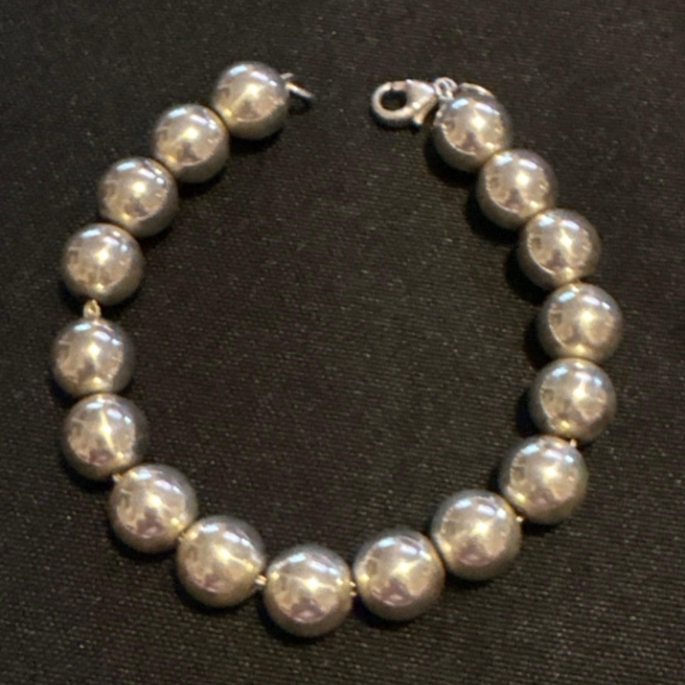 7 1/2" Tiffany & Co. Shimmering Silver Ball  Bracelet